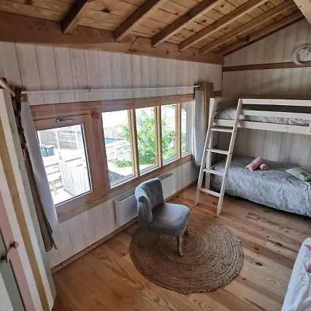 Nyaraló Maison Bois, Entre Et